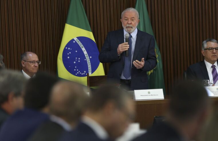 “Vamos ter que discutir”, diz Lula a governadores