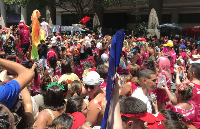 Bloco Quizomba fecha o carnaval da Liga dos Amigos do Zé Pereira