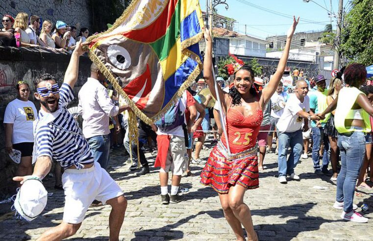 Renascimento é tema do bloco Carmelitas que desfila hoje no Rio