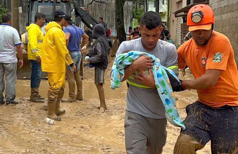 Jornalista que passava carnaval em São Sebastião noticia desastre