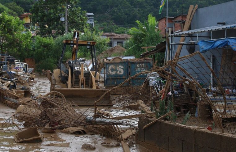 Liminar garante saída de moradores de zonas de risco em Caraguatatuba