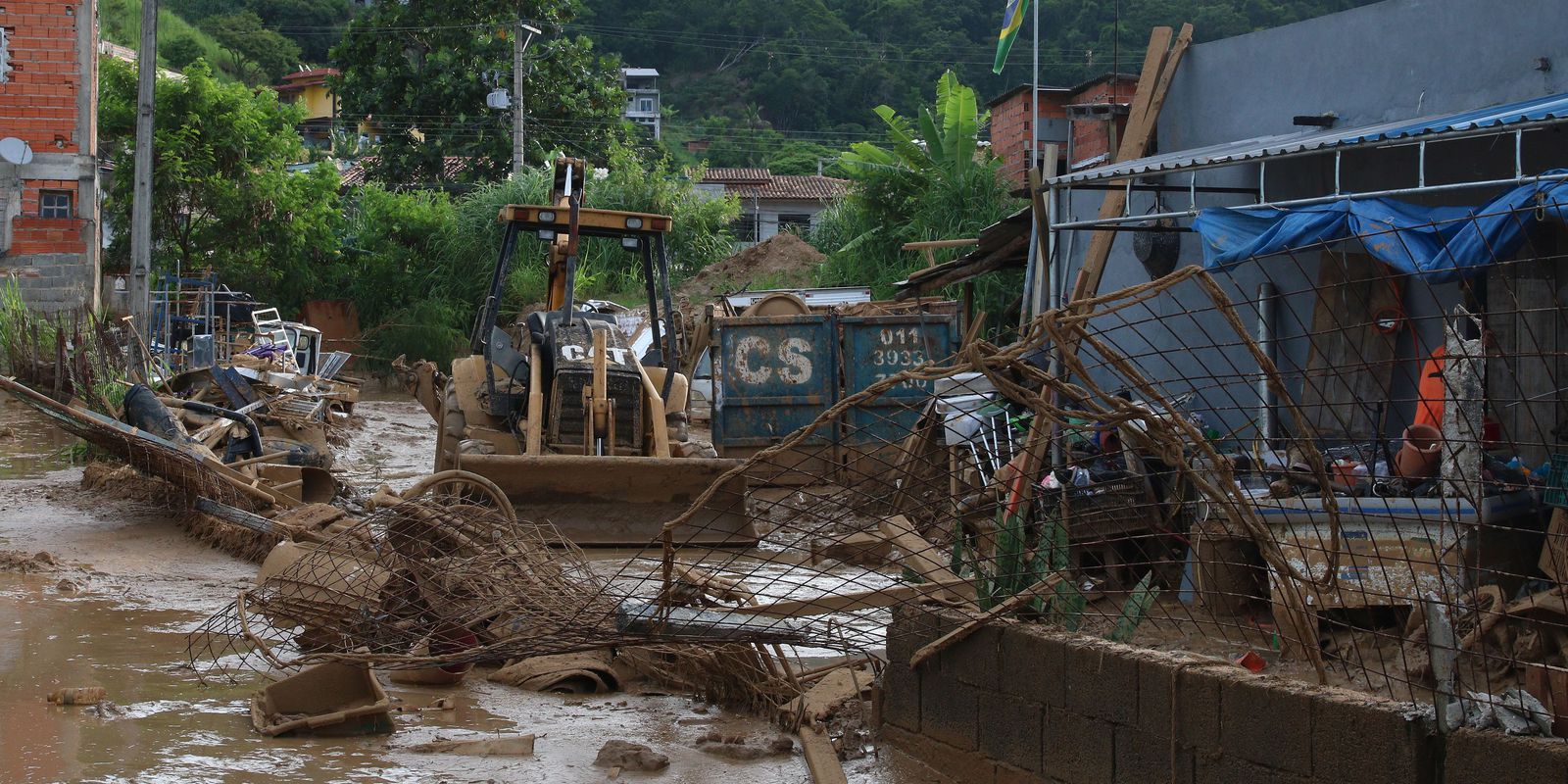 Liminar garante saída de moradores de zonas de risco em Caraguatatuba