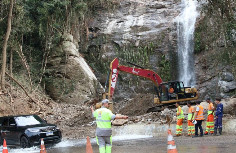 Último ponto de interdição total na Rio-Santos é desobstruído