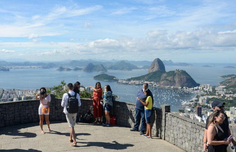 Cidade do Rio tem recorde de calor nesta sexta-feira de carnaval