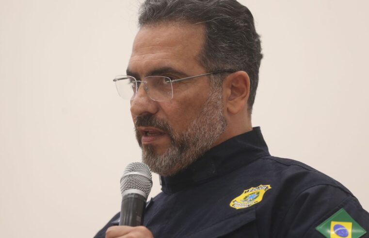 Antônio Fernando Oliveira toma posse como diretor-geral da PRF