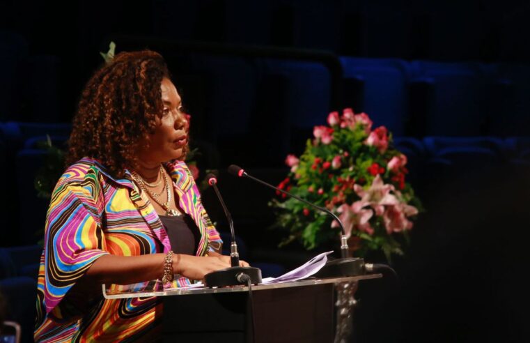 Ministra da Cultura promete apoio federal ao Carnaval