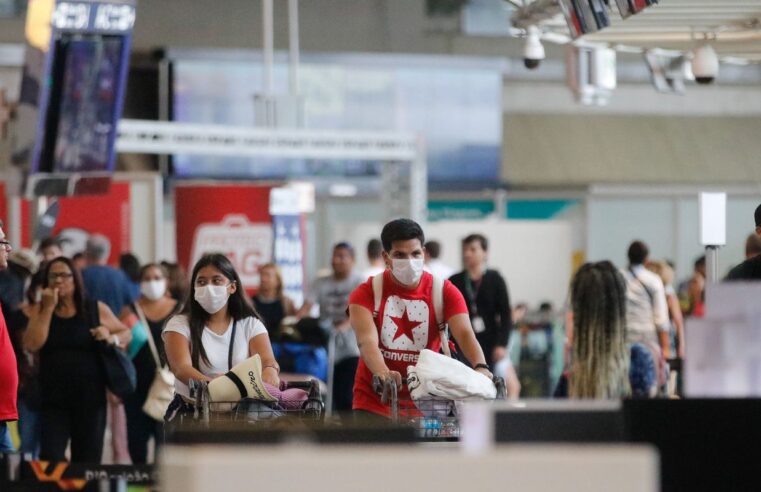 Anvisa derruba obrigatoriedade de máscaras em aeroportos e aviões